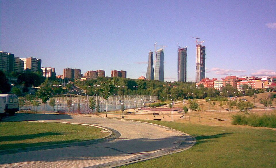 CTBA_desde_Parque_Agustín_Rodríguez_Sahagún_-_panoramio